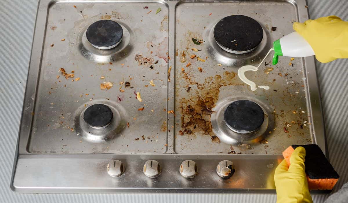 remove-burnt-on-from-stovetops